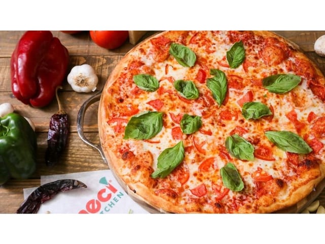 Margherita (Medium - 12” - 6 Slices).