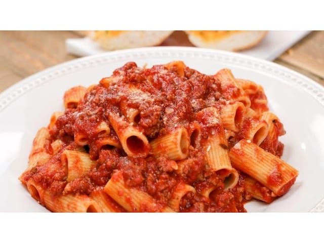 Bolognese (Meat Sauce).