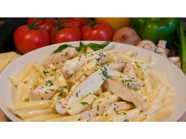 Chicken Alfredo.