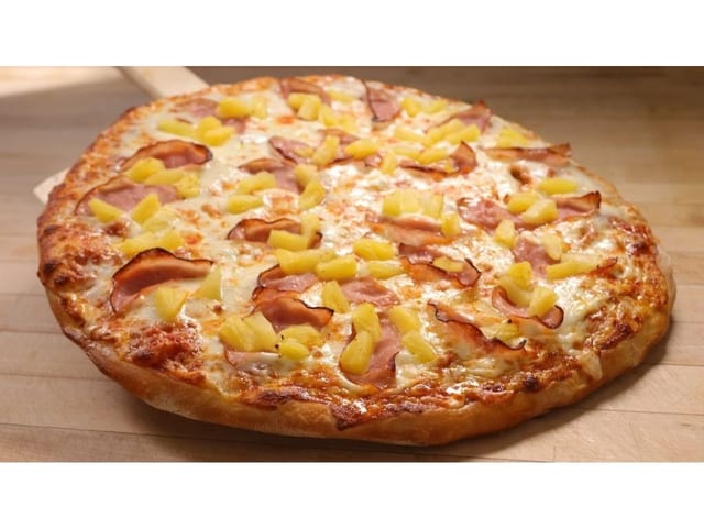Hawaiian (Medium - 12” - 6 Slices).