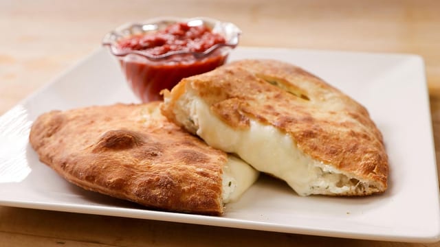 Ricotta Mozzarella.