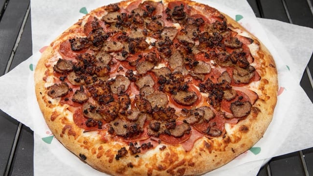 Meat Lovers (Il Gigante - 20" - 16 Slices).