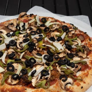 Deluxe (Il Gigante - 20" - 16 Slices)