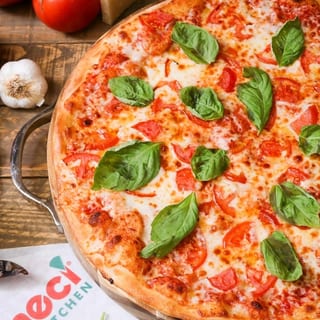 Margherita (Medium - 12” - 6 Slices)